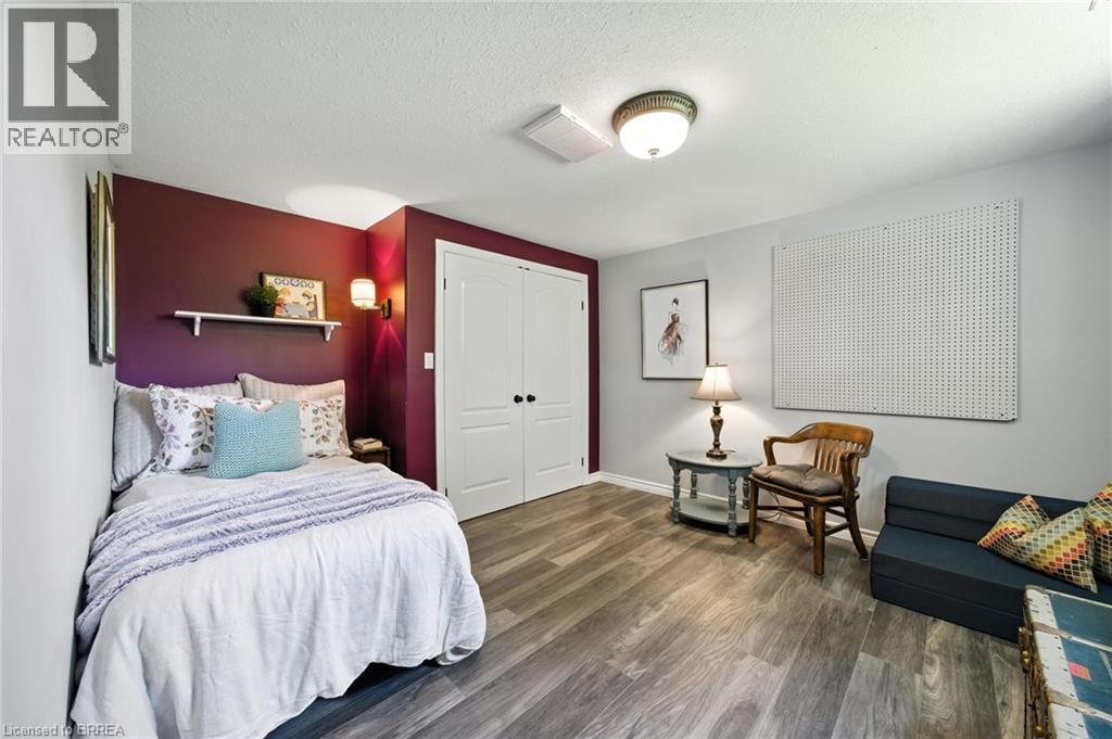 Photo 31 of 28 Macpherson Drive, Paris ON