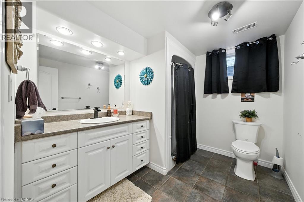 Photo 38 of 28 Macpherson Drive, Paris ON