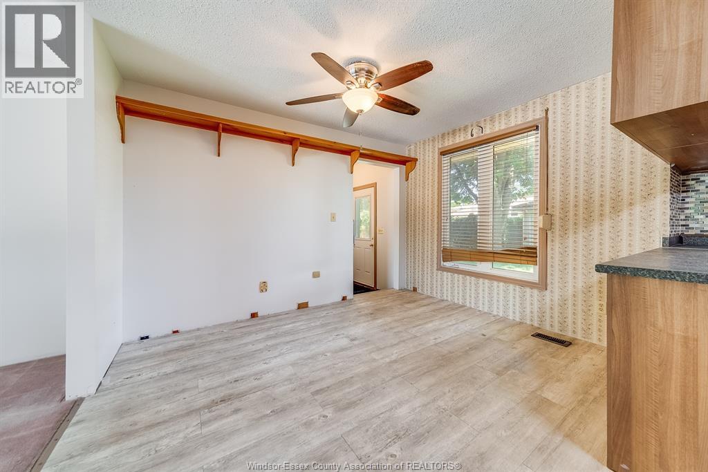 Photo 13 of 26 Spring Court, Amherstburg ON