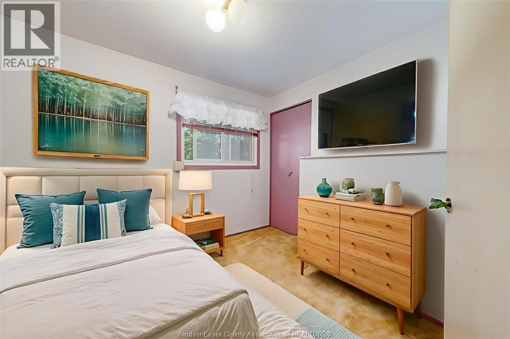 Photo 18 of 26 Spring Court, Amherstburg ON