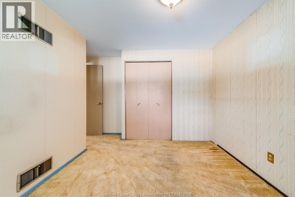 Photo 19 of 26 Spring Court, Amherstburg ON