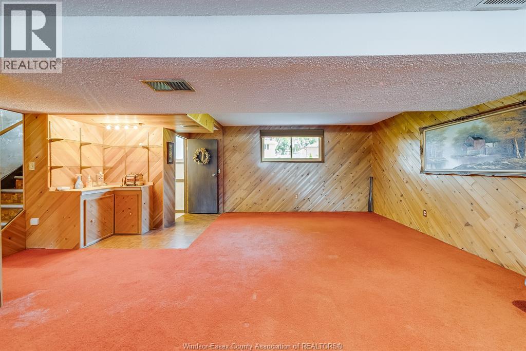 Photo 23 of 26 Spring Court, Amherstburg ON