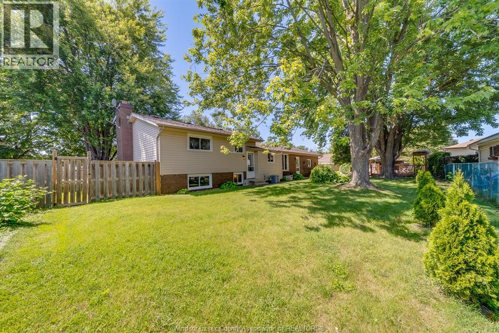 Photo 25 of 26 Spring Court, Amherstburg ON
