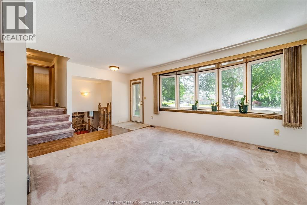 Photo 6 of 26 Spring Court, Amherstburg ON