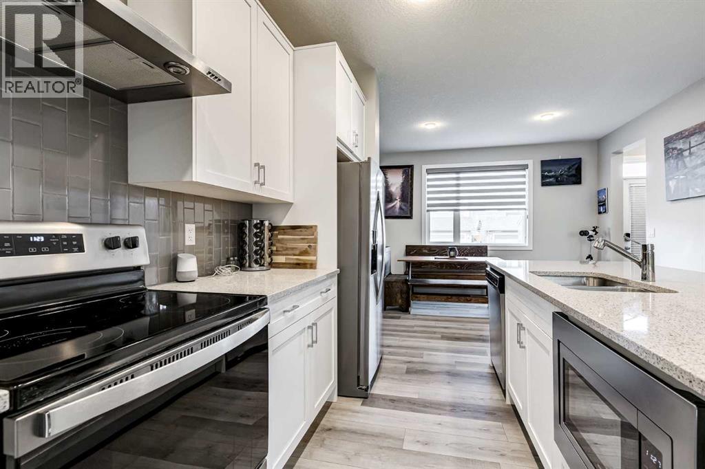 Photo 10 of 159 Highview Gate Se, Airdrie AB