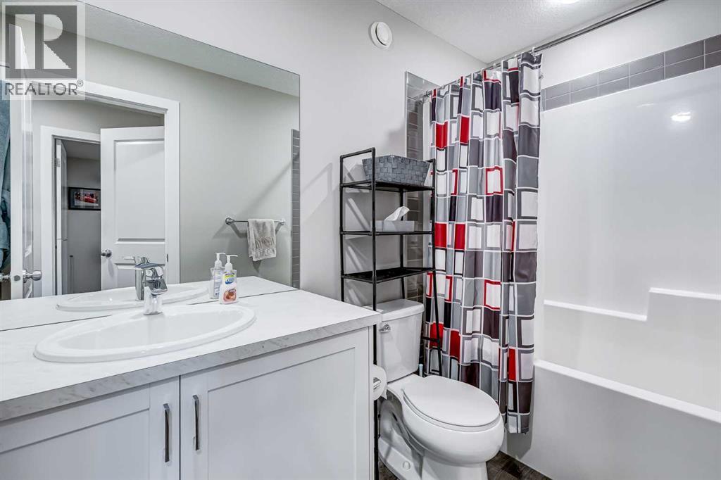 Photo 18 of 159 Highview Gate Se, Airdrie AB