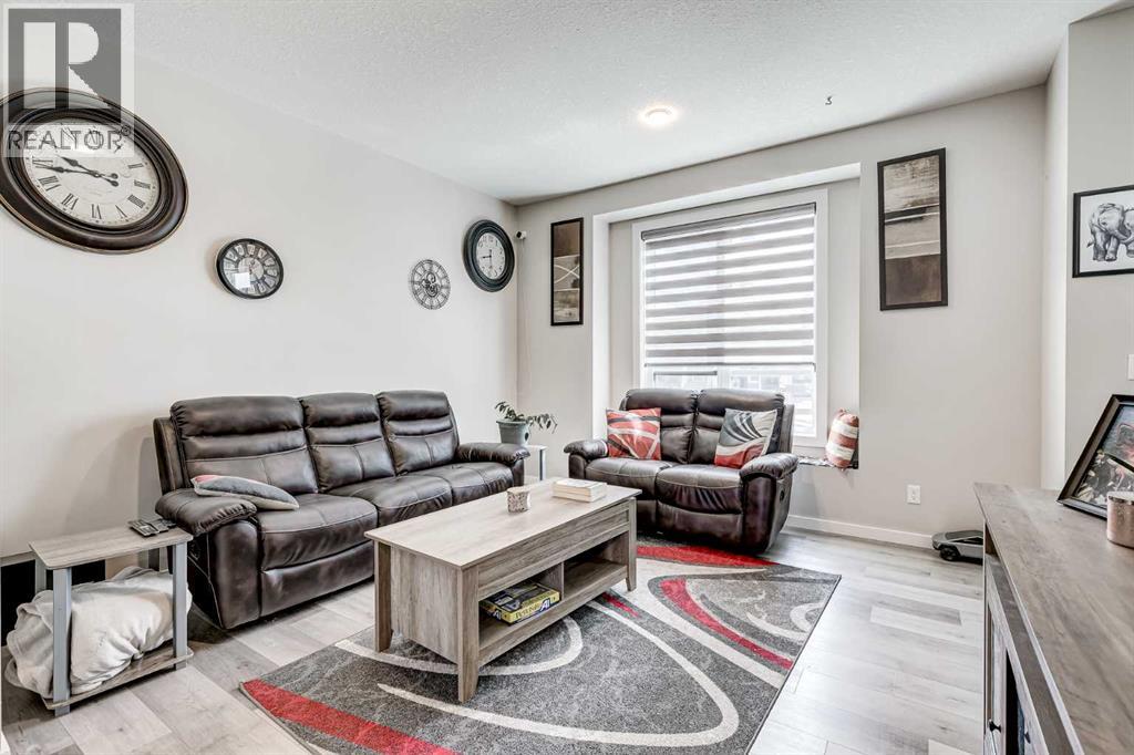 Photo 2 of 159 Highview Gate Se, Airdrie AB