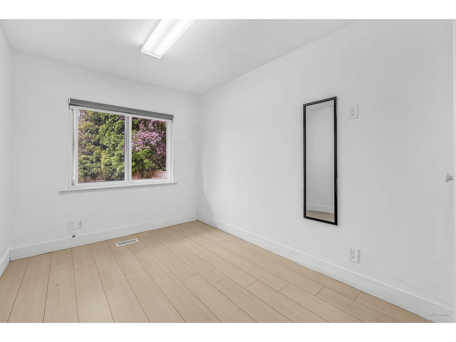 Photo 17 of 10317 127 Street, Surrey BC
