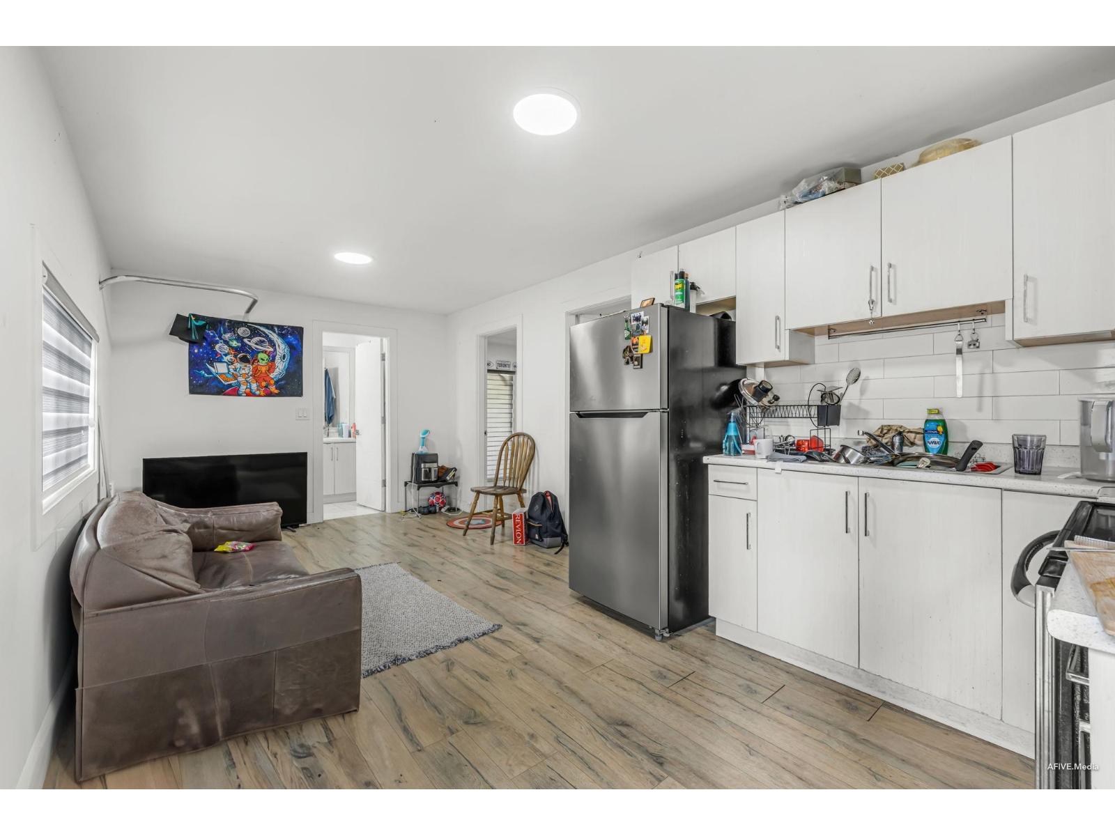 Photo 4 of 10317 127 Street, Surrey BC