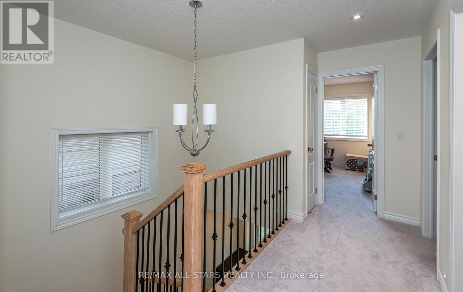 Photo 28 of 65 Cliff Thompson Court, Georgina ON