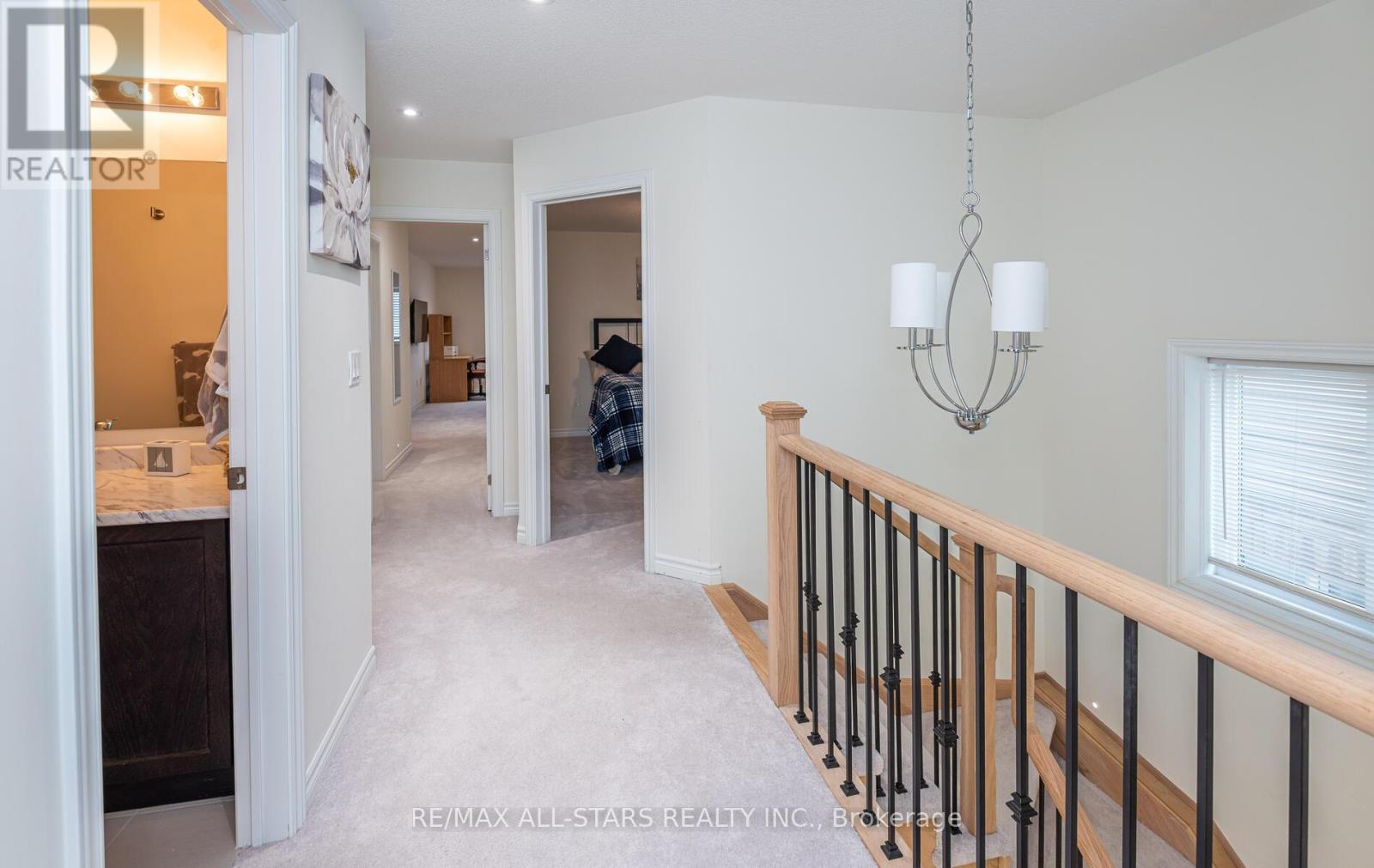 Photo 16 of 65 Cliff Thompson Court, Georgina ON