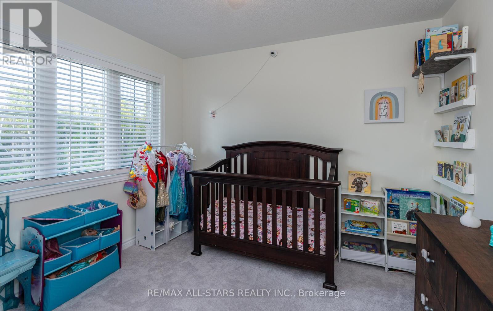 Photo 10 of 65 Cliff Thompson Court, Georgina ON