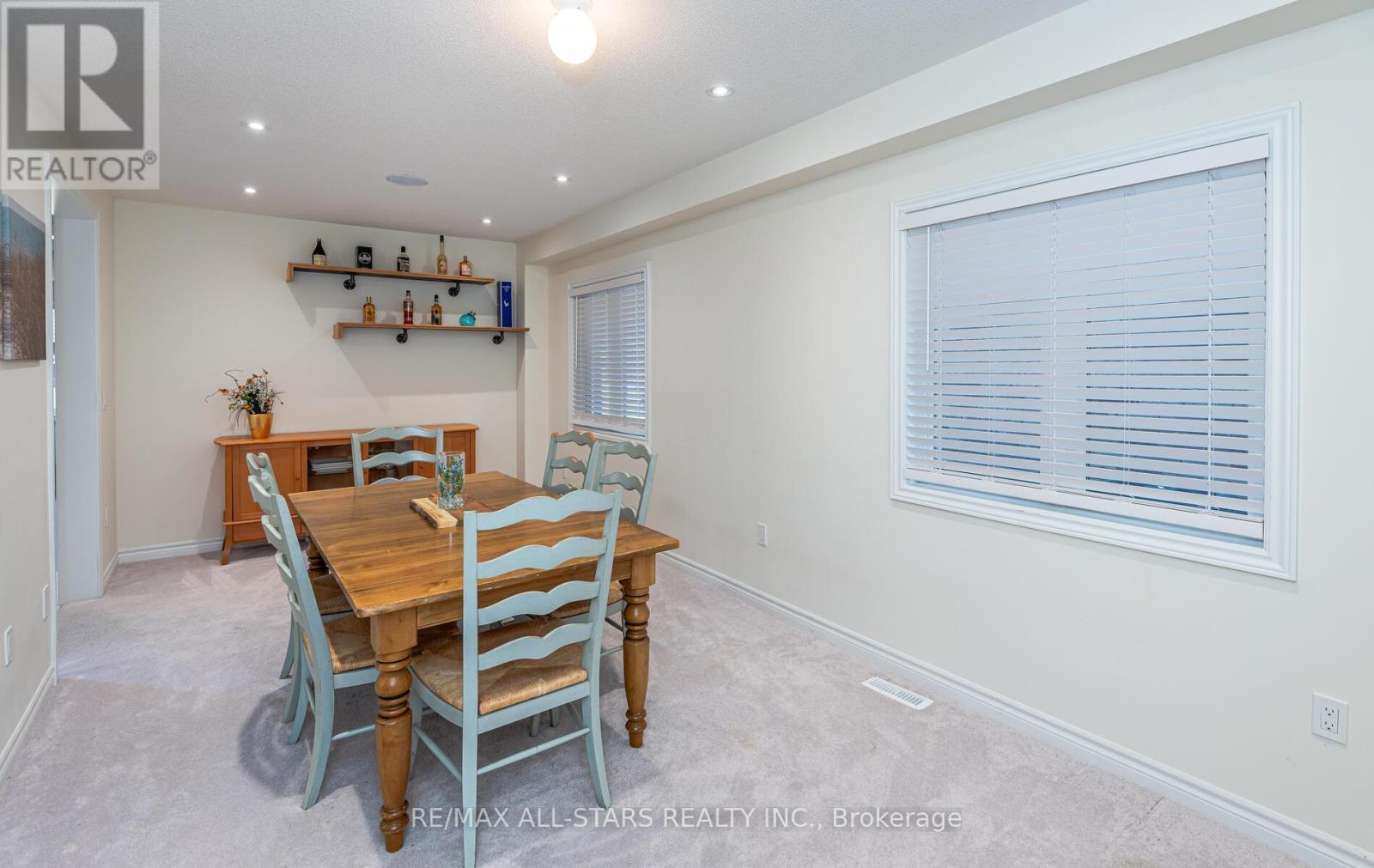 Photo 34 of 65 Cliff Thompson Court, Georgina ON