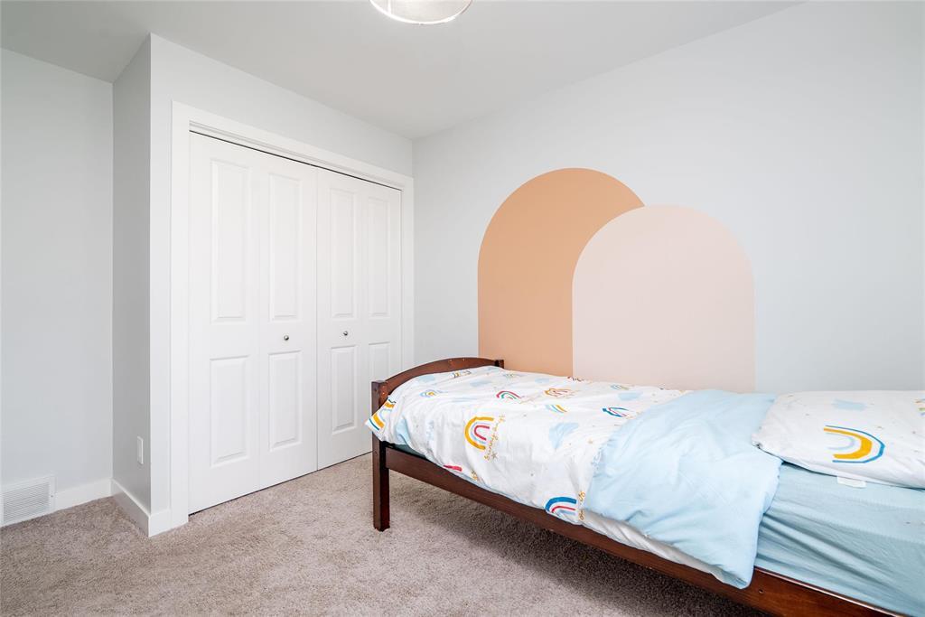 Photo 22 of 22 Cresccentwood Drive, Steinbach MB