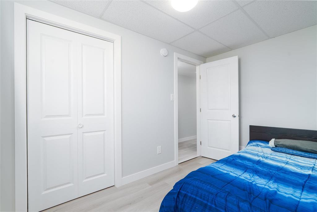 Photo 2 of 22 Cresccentwood Drive, Steinbach MB