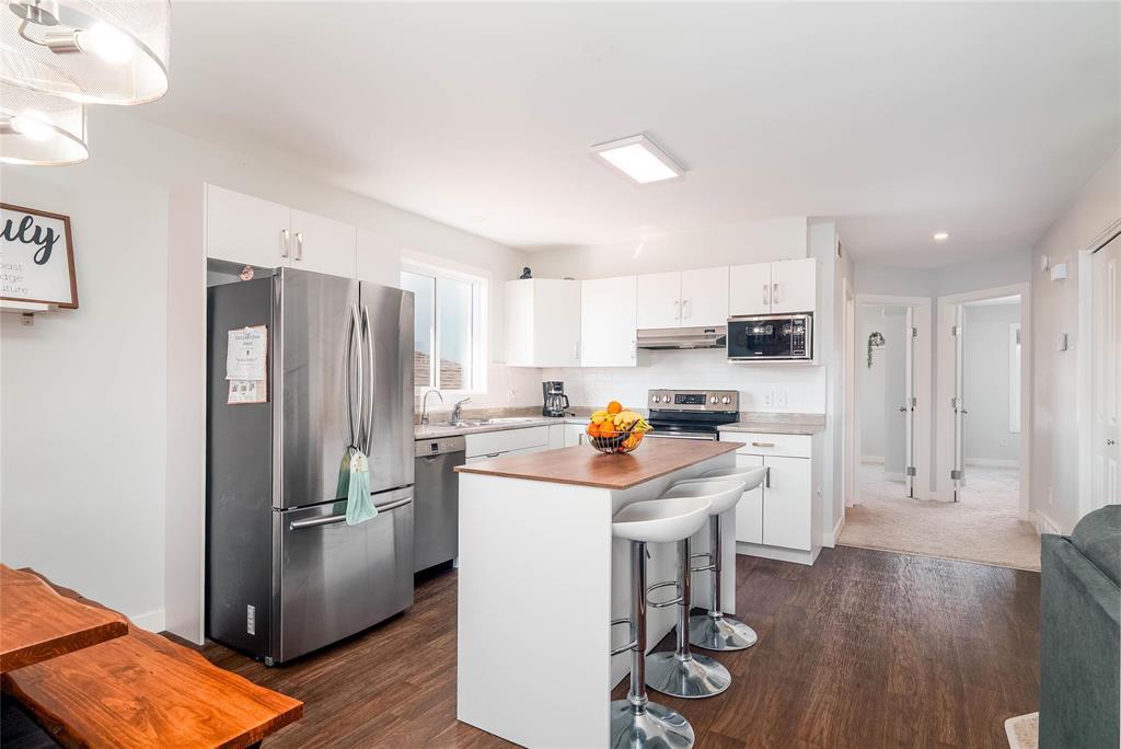 Photo 14 of 22 Cresccentwood Drive, Steinbach MB