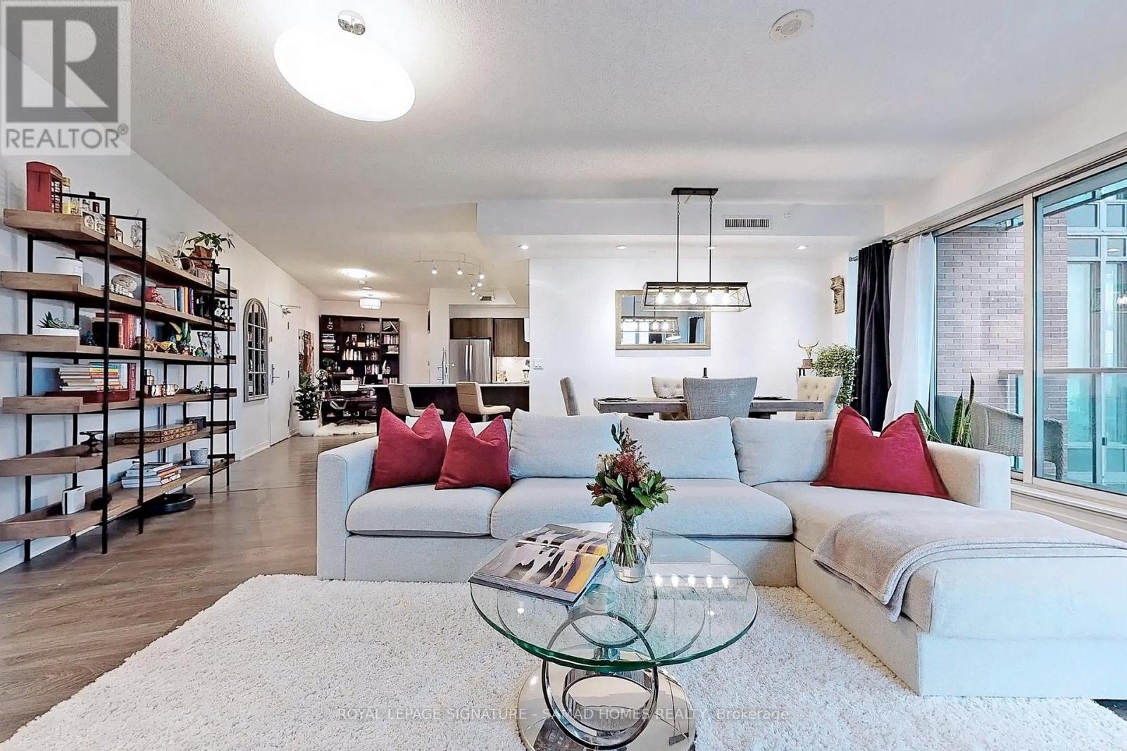 Photo 5 of 2813 150 East Liberty Street, Toronto ON
