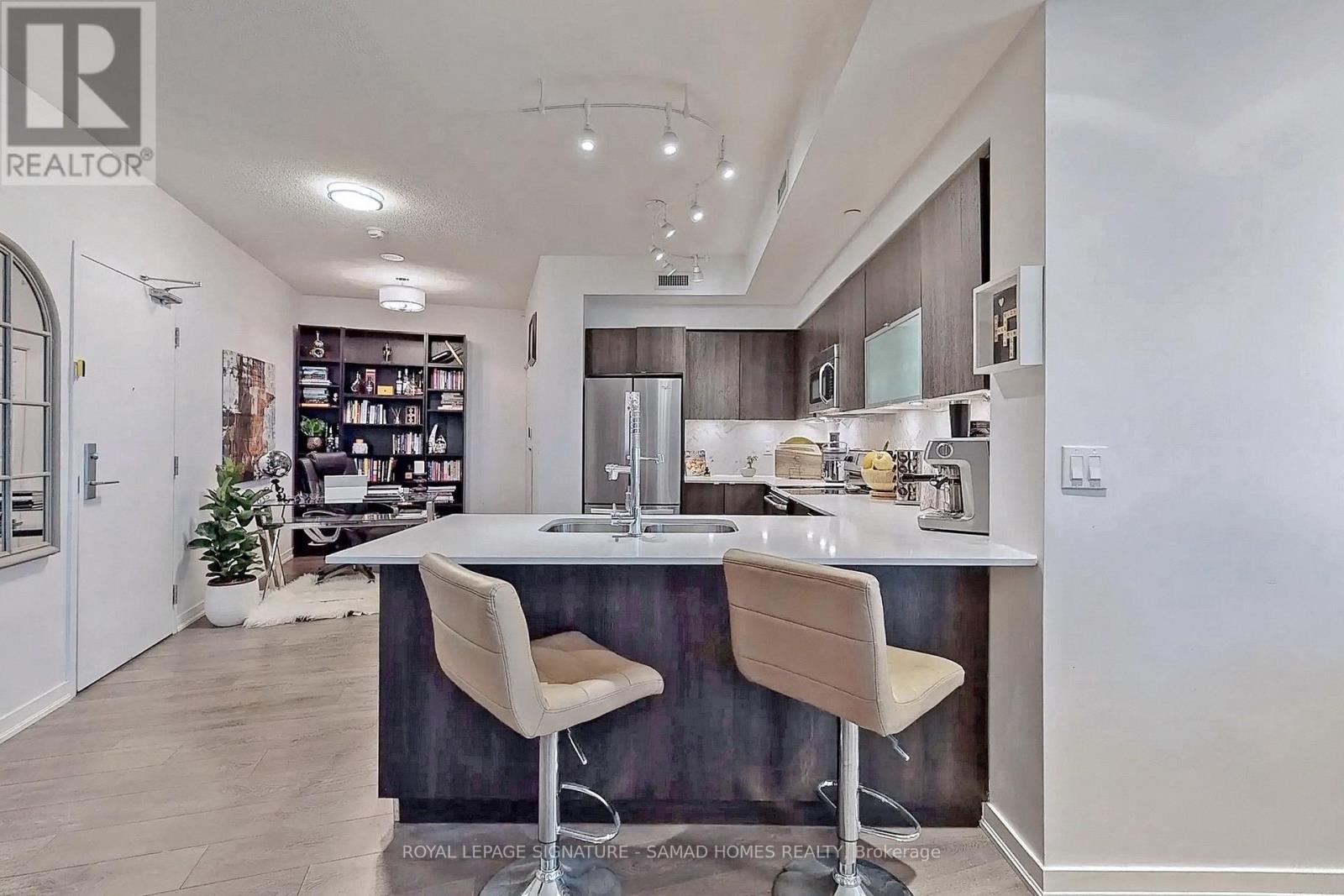 Photo 7 of 2813 150 East Liberty Street, Toronto ON