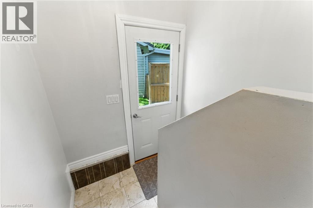 Photo 12 of 60 Hamilton Plank Road, Port Dover ON