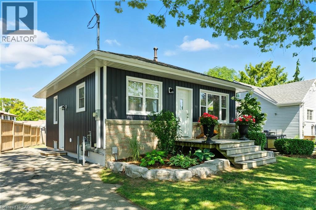 Photo 2 of 60 Hamilton Plank Road, Port Dover ON
