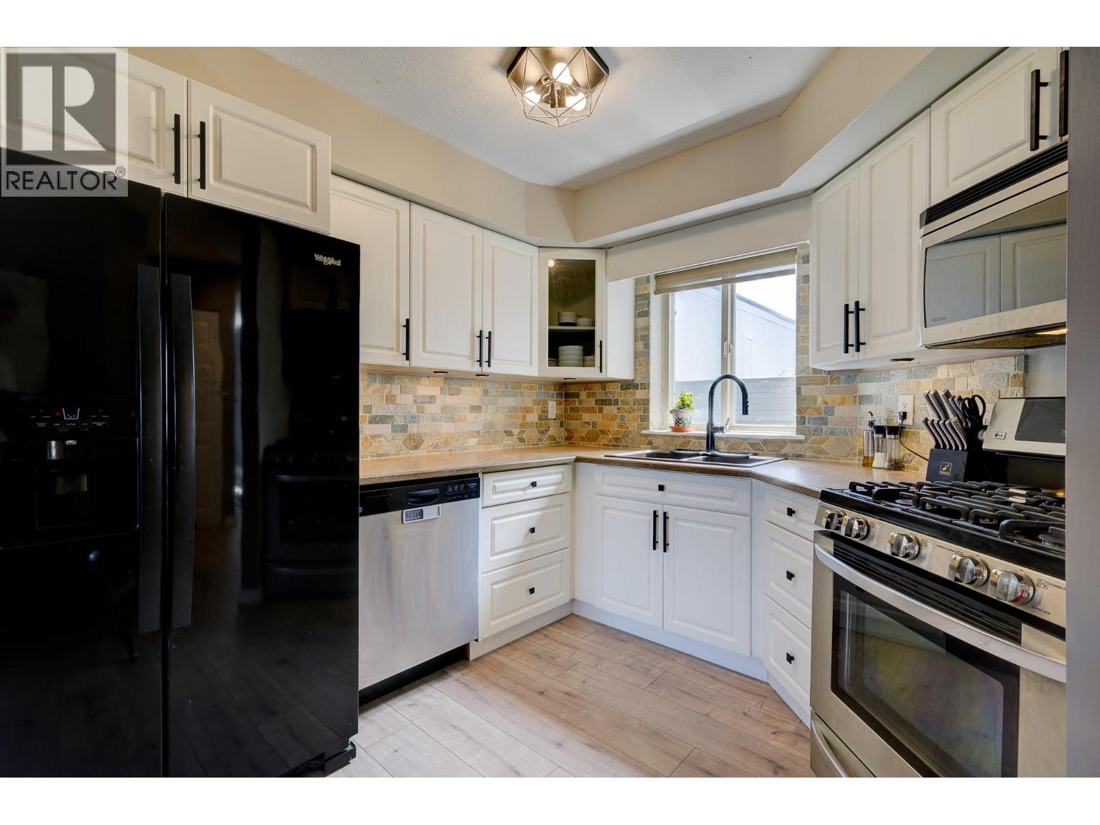 Photo 3 of 629 Lansdowne Street Unit 208, Kamloops BC