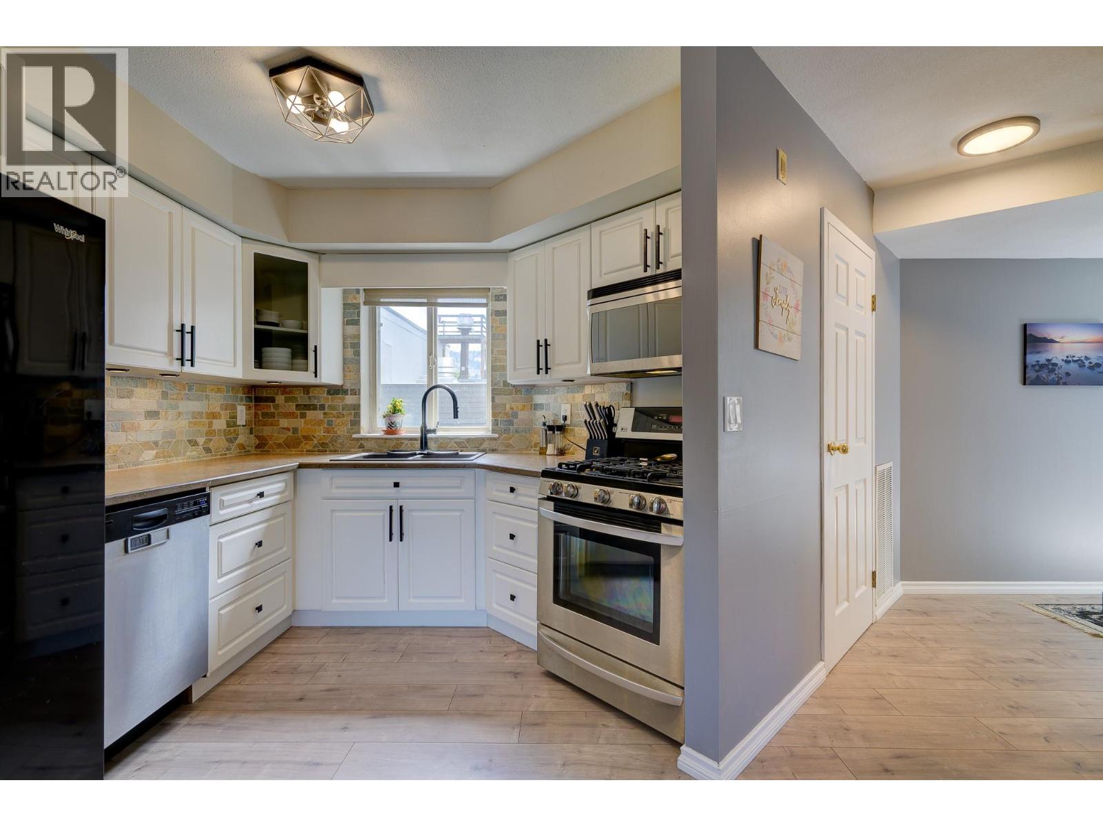 Photo 6 of 629 Lansdowne Street Unit 208, Kamloops BC