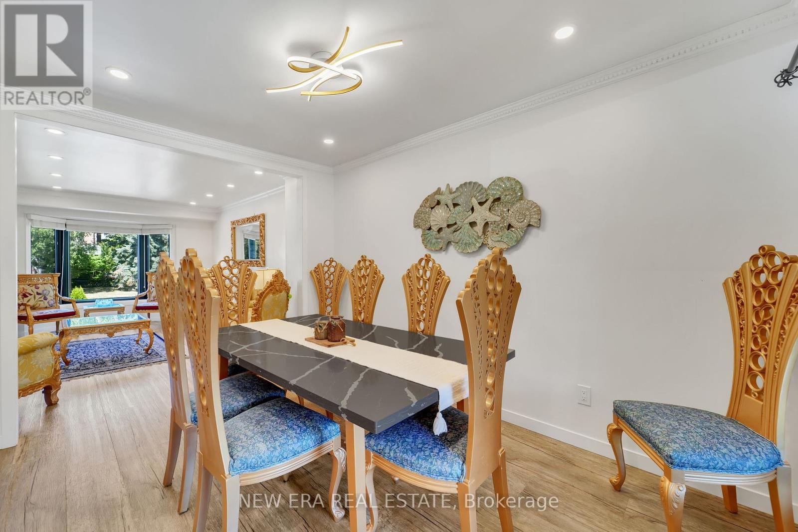 Photo 27 of 19 Glenabbey Drive, Clarington ON