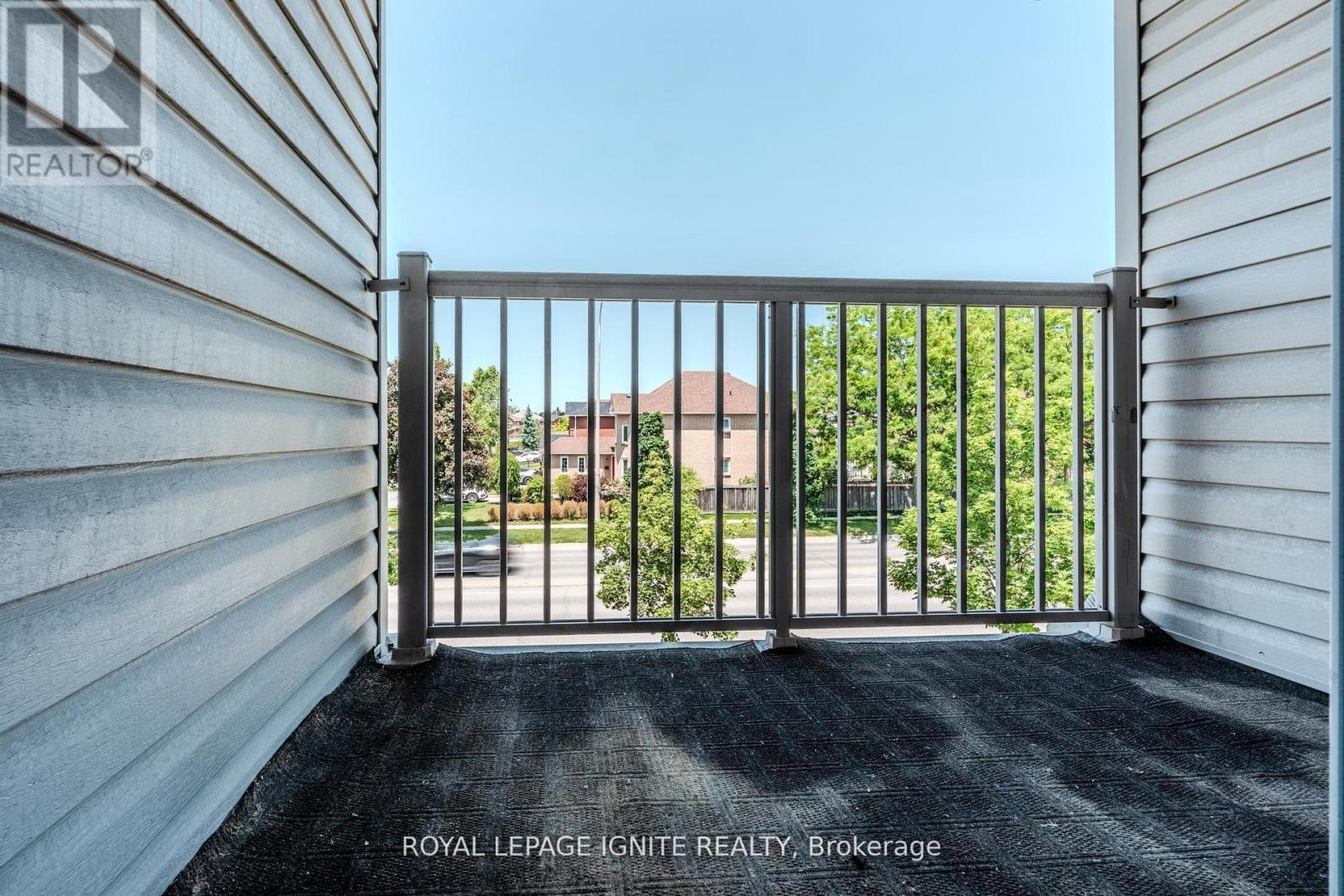 Photo 10 of 3 120 Petra Way, Whitby ON