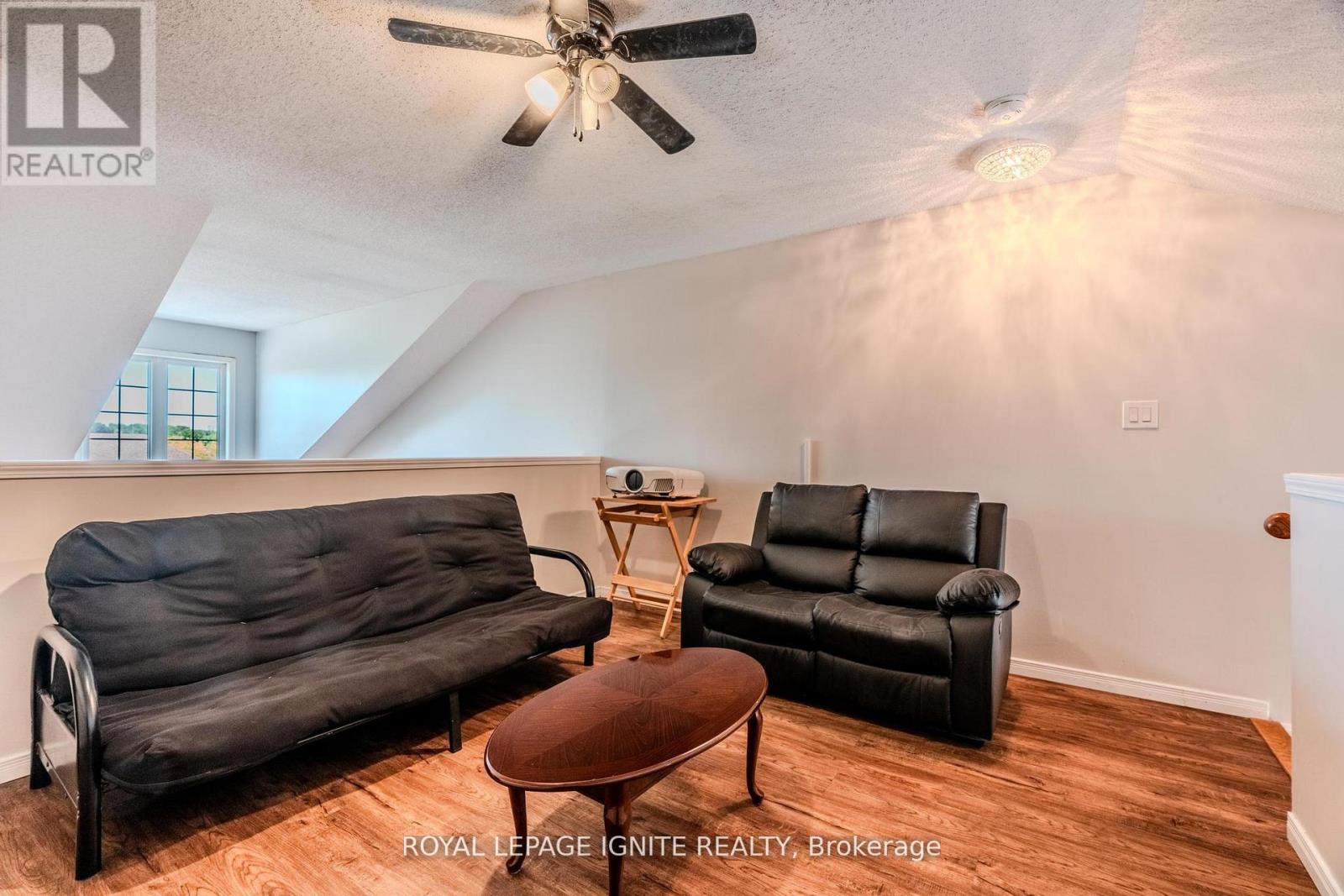 Photo 19 of 3 120 Petra Way, Whitby ON
