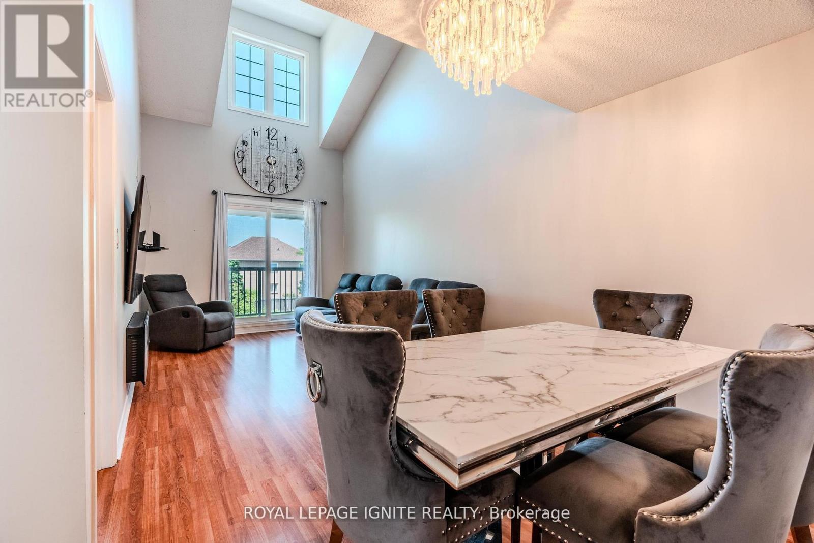 Photo 5 of 3 120 Petra Way, Whitby ON