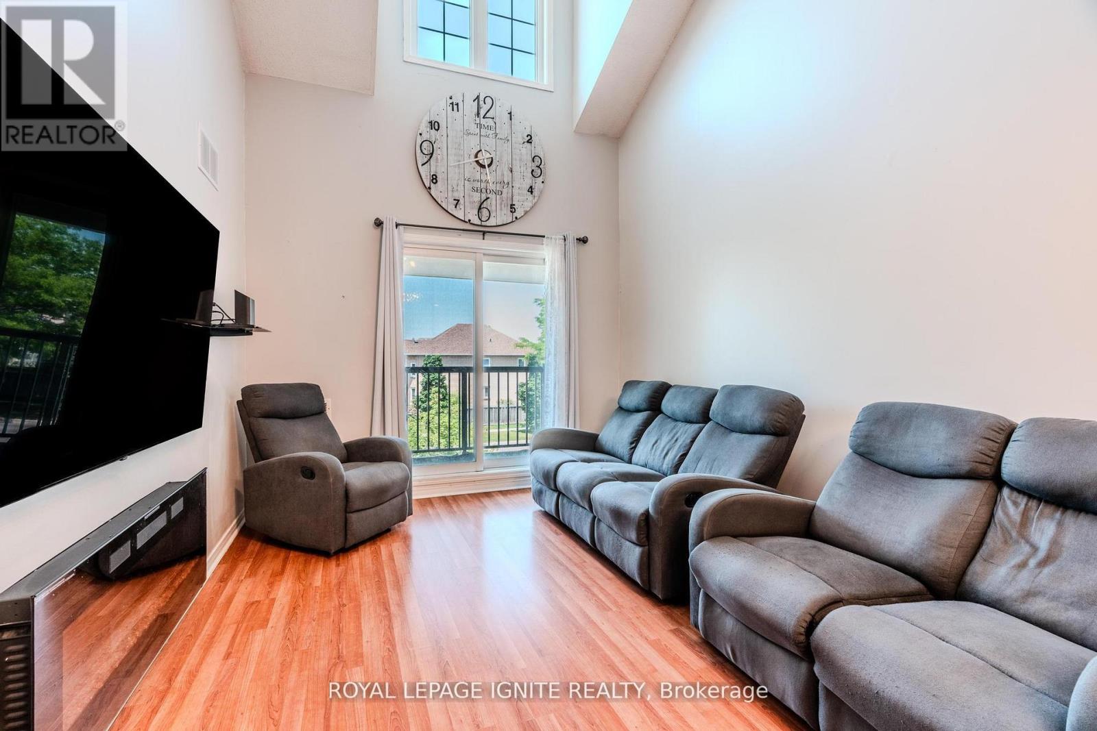 Photo 7 of 3 120 Petra Way, Whitby ON