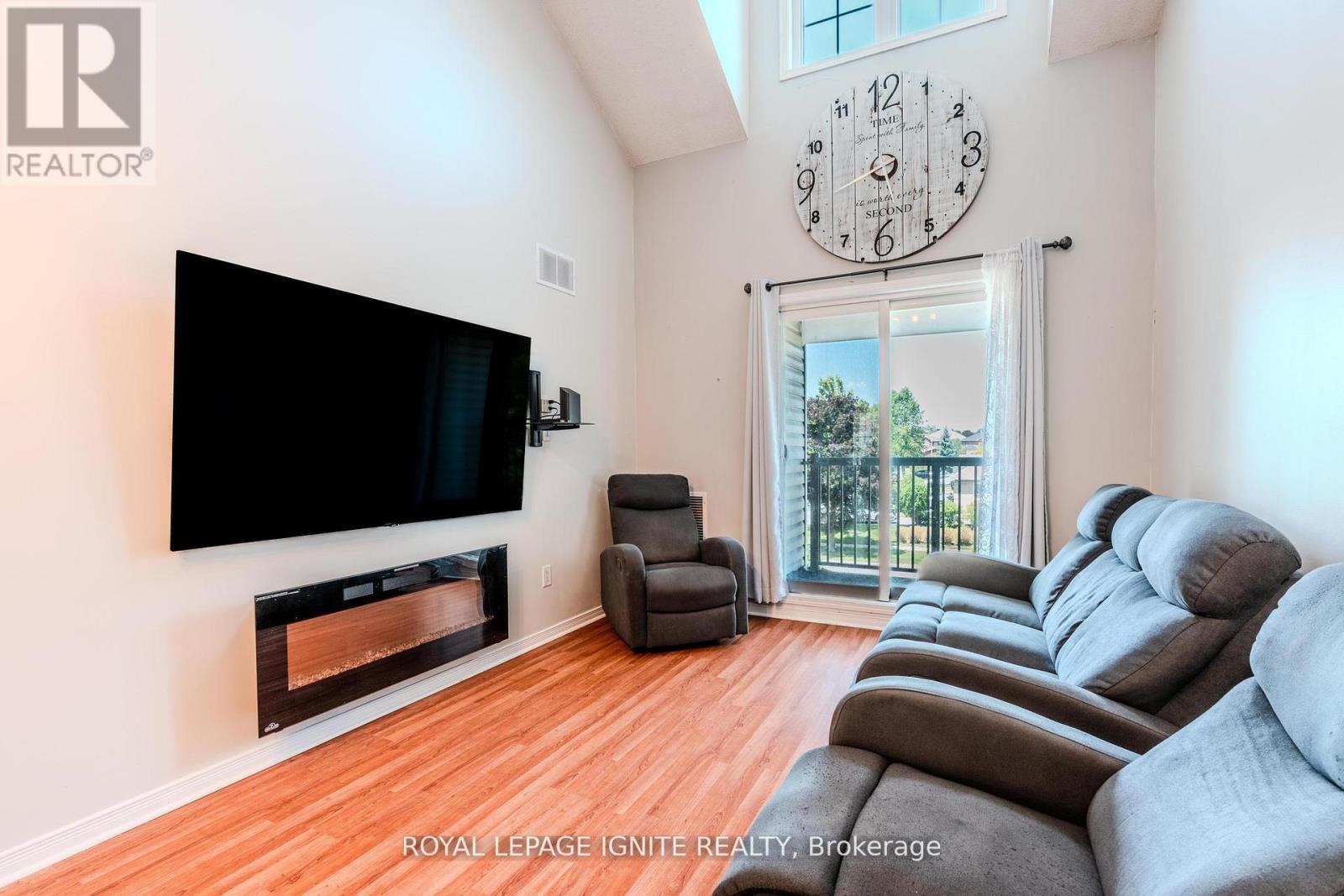 Photo 8 of 3 120 Petra Way, Whitby ON