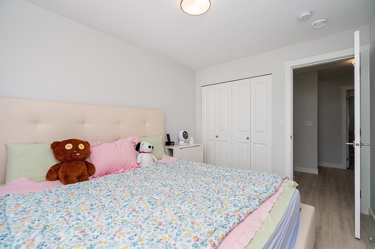 Photo 16 of 17 20057 82 Avenue, Langley BC