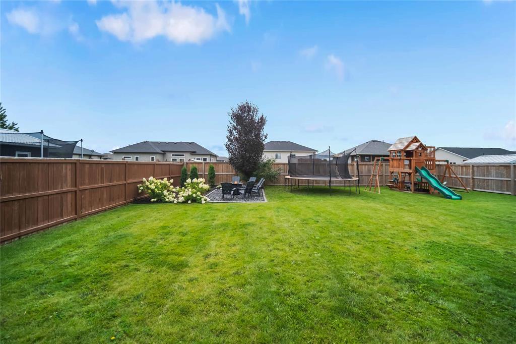 Photo 43 of 20 Burntwood Drive, Mitchell MB
