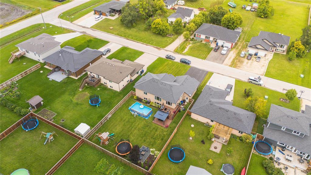 Photo 44 of 20 Burntwood Drive, Mitchell MB