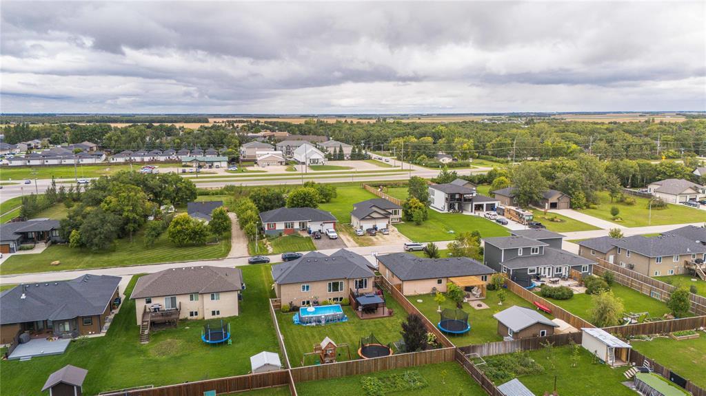 Photo 47 of 20 Burntwood Drive, Mitchell MB