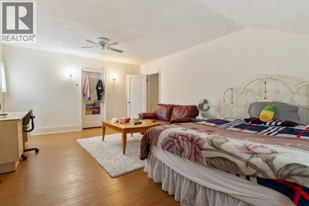 Photo 14 of 4714 48 Street, Camrose AB