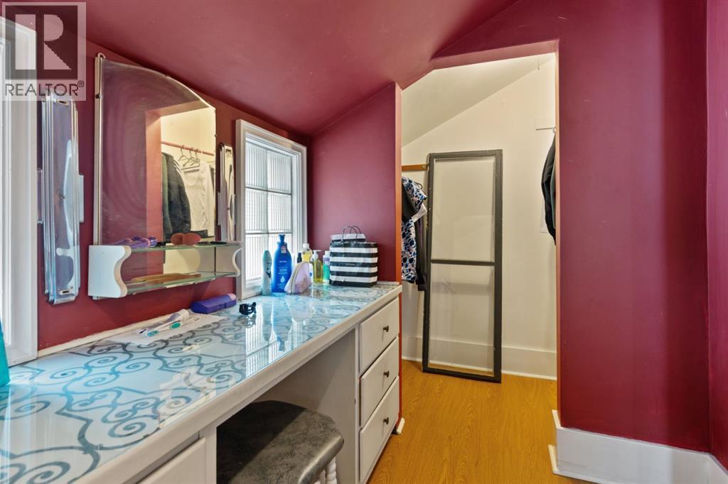 Photo 15 of 4714 48 Street, Camrose AB