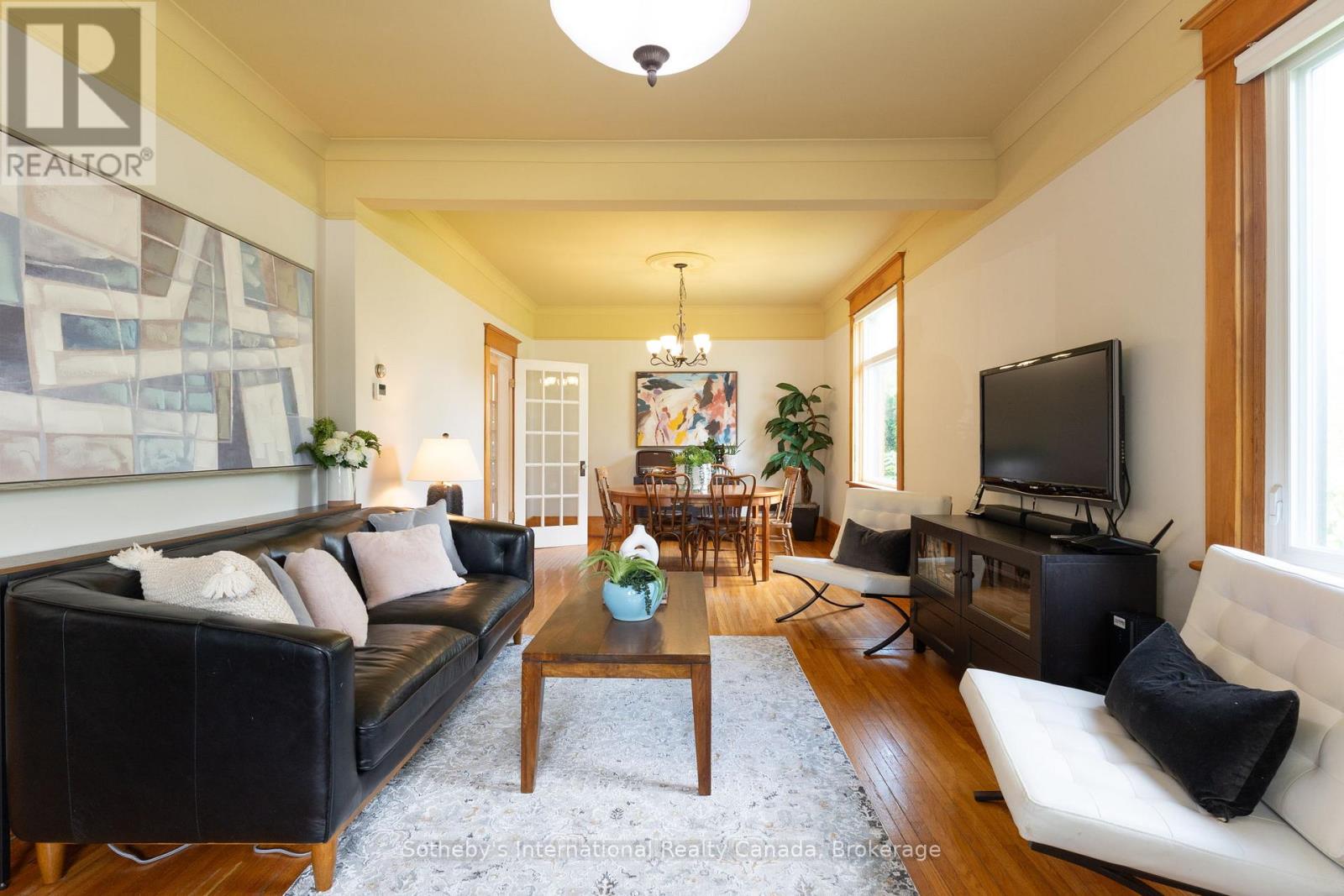 Photo 18 of 12 Elizabeth Street W, Clearview ON