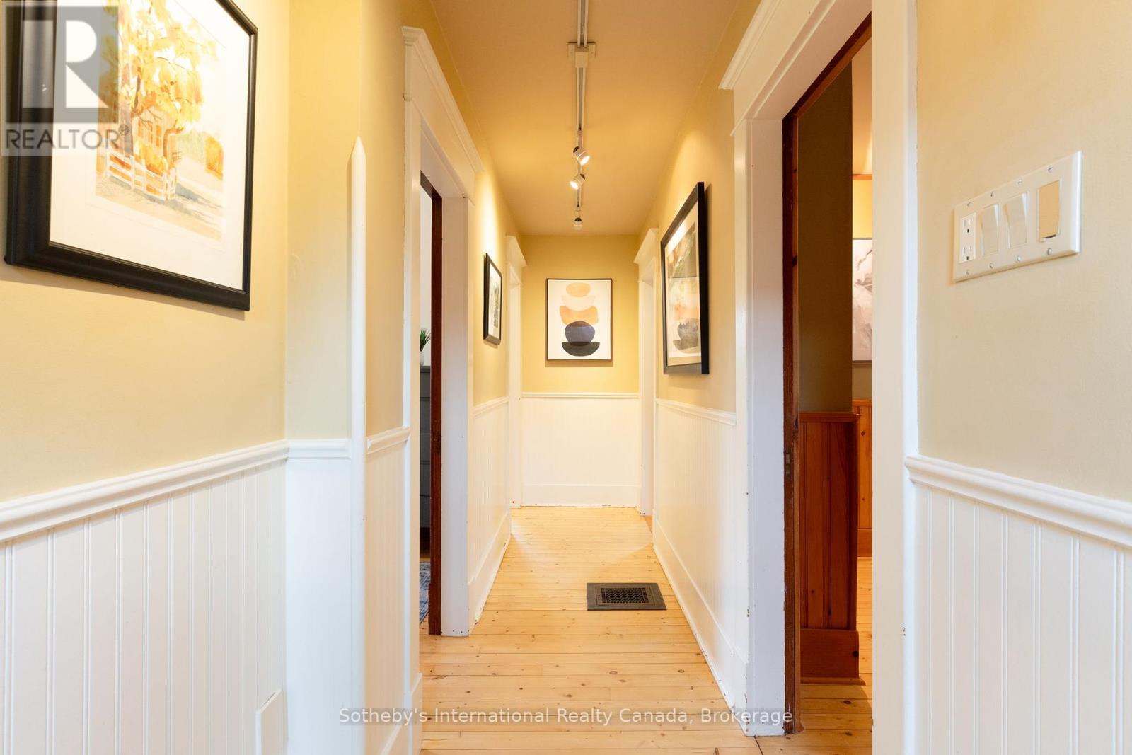 Photo 24 of 12 Elizabeth Street W, Clearview ON