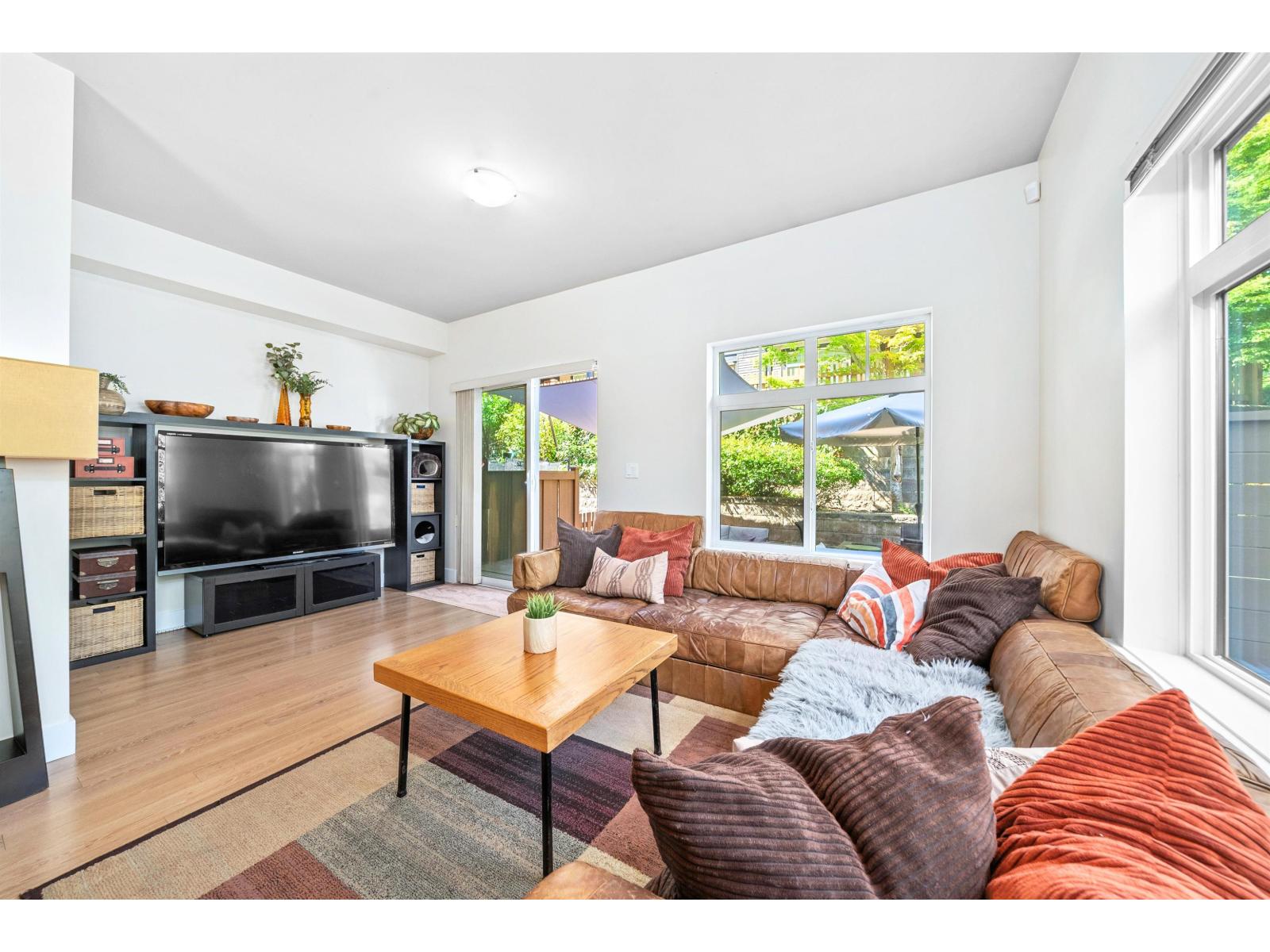 Photo 5 of 14 6299 144 Street, Surrey BC