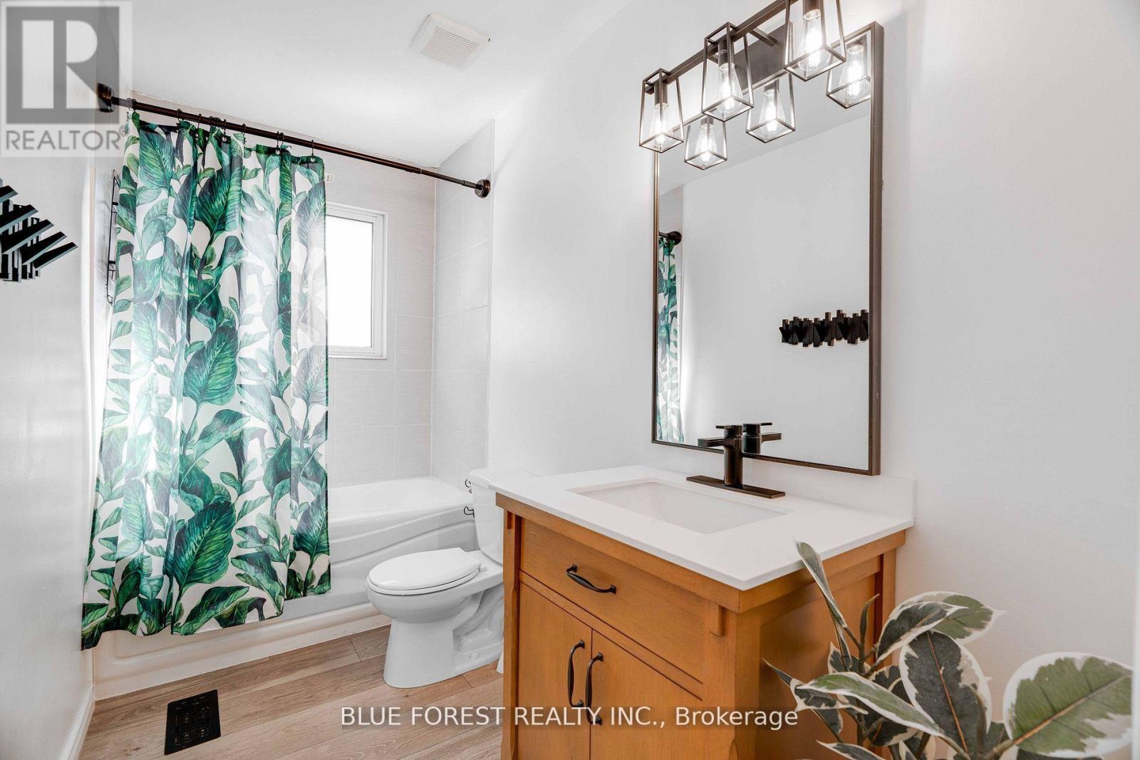 Photo 12 of 195 Myrtle Street, St Thomas ON