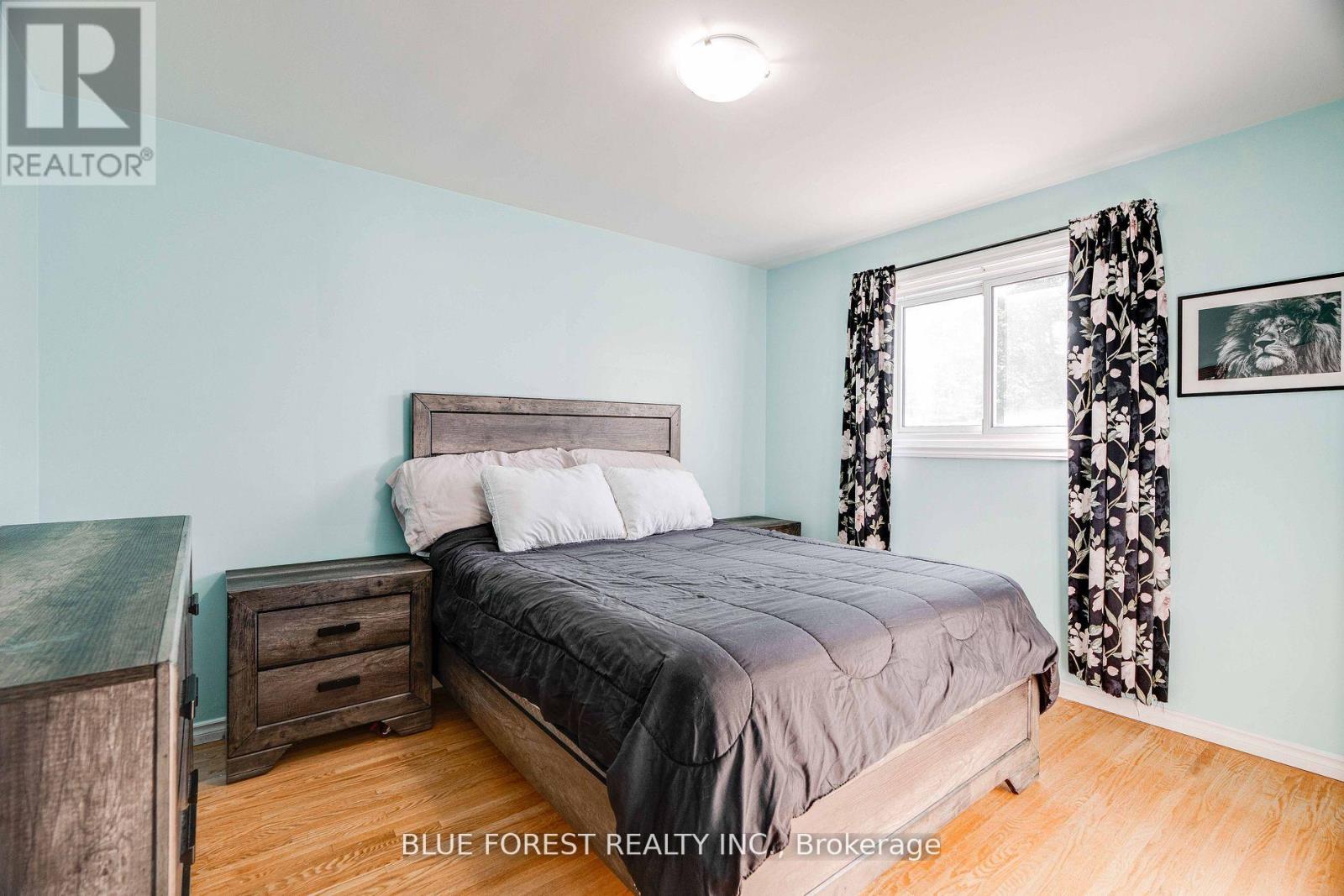 Photo 13 of 195 Myrtle Street, St Thomas ON