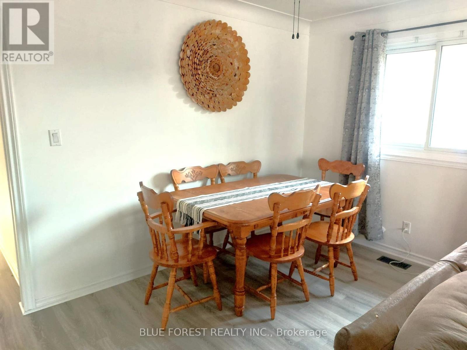 Photo 9 of 195 Myrtle Street, St Thomas ON