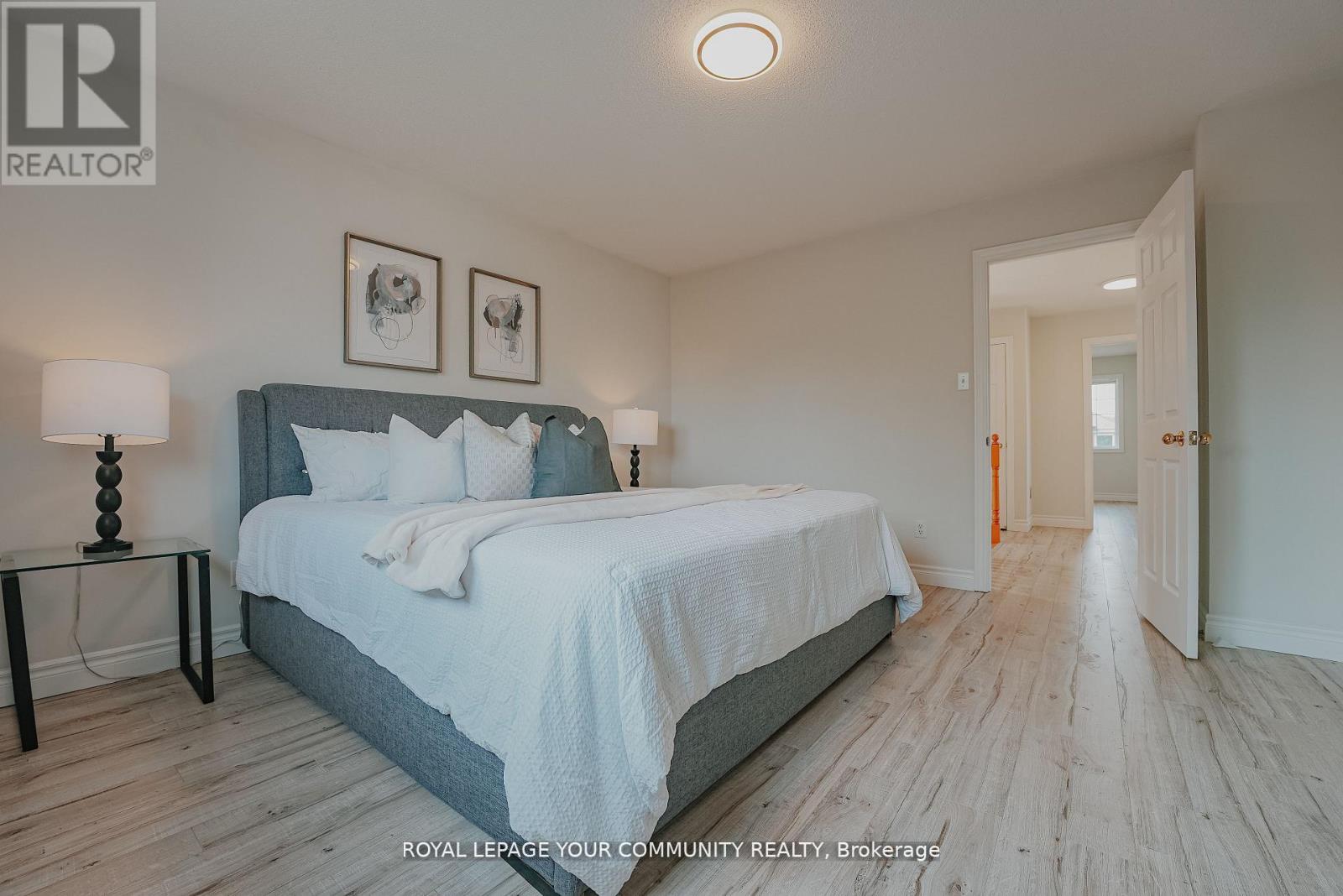 Photo 29 of 550 Greig Circle, Newmarket ON
