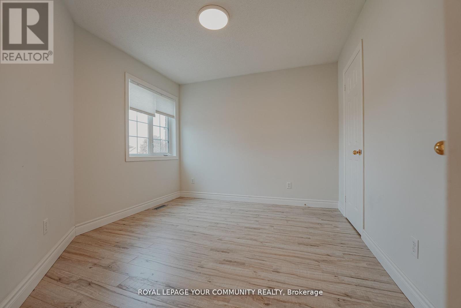 Photo 32 of 550 Greig Circle, Newmarket ON