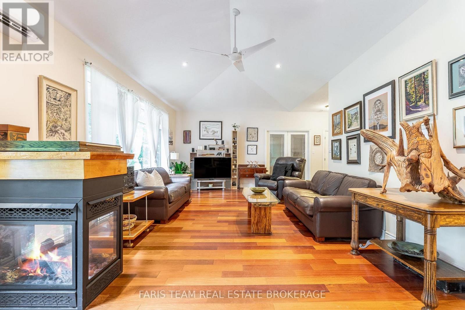 Photo 10 of 193 Gilwood Park Drive, Penetanguishene ON
