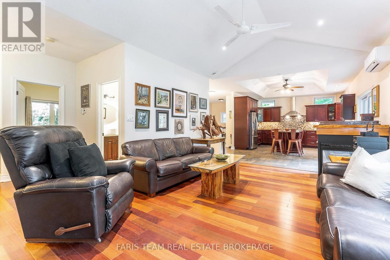 Photo 11 of 193 Gilwood Park Drive, Penetanguishene ON