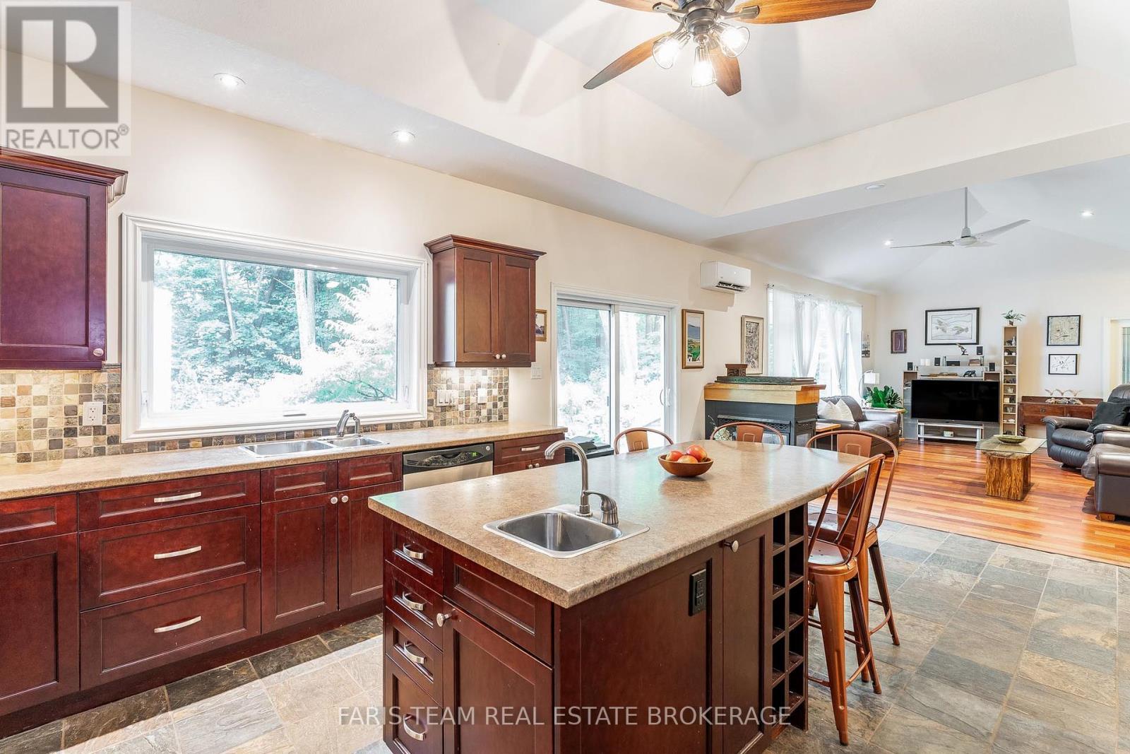 Photo 9 of 193 Gilwood Park Drive, Penetanguishene ON