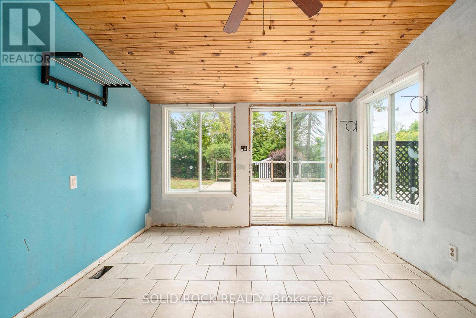 Photo 10 of 120 Ida Street N, Arnprior ON